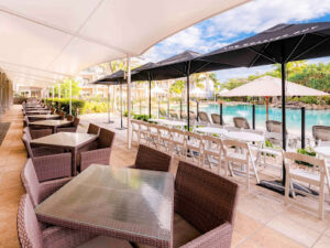 Cove Bar & Poolside Dining restaurant