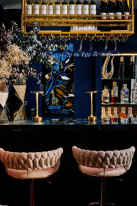 Shelanous restaurant